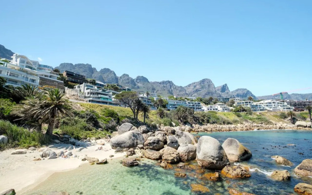 Private Pool Tranquility at Ocean Penthouse Retreat