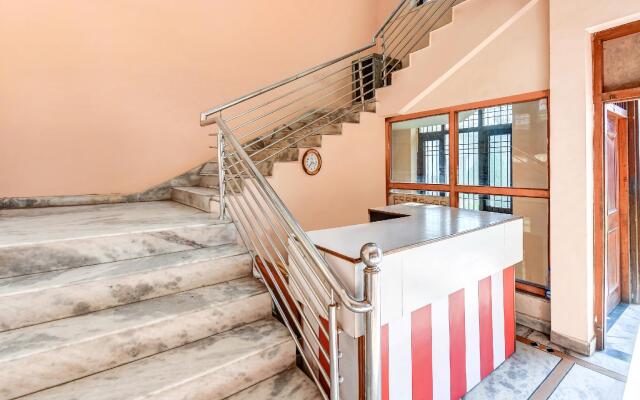 OYO 61893 Kundan Guest House