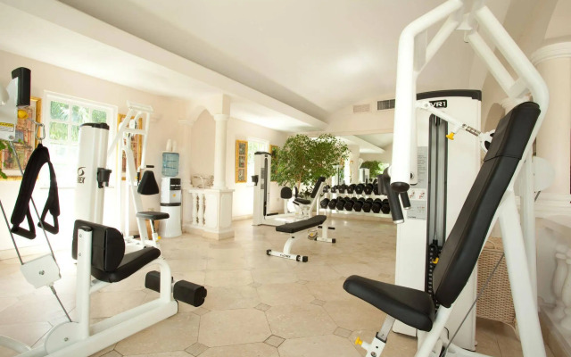 Coco Reef Resort and Spa
