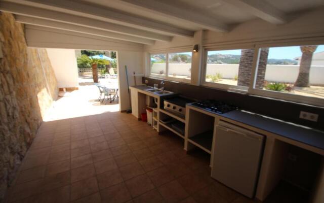 Golondrina - panoramic hillside holiday house in Moraira