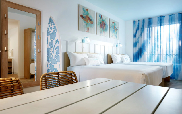 Universal's Endless Summer Resort - Surfside Inn and Suites