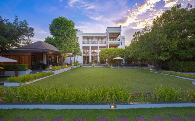 Aruntara Riverside Boutique Hotel