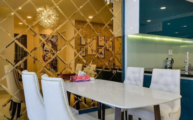 Gold View Apartment Floor 18