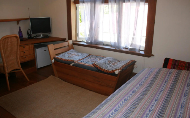 Joya Garden & Villa Studios