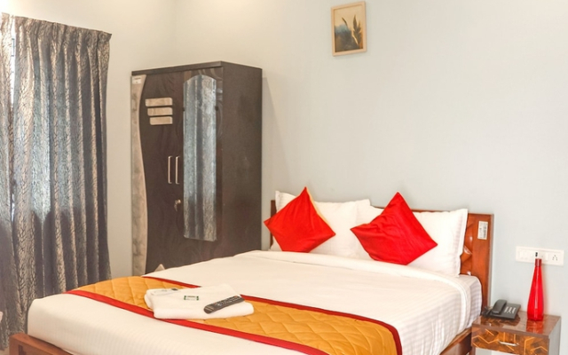 Fabhotel Home Tree Service Apartment Kolathur
