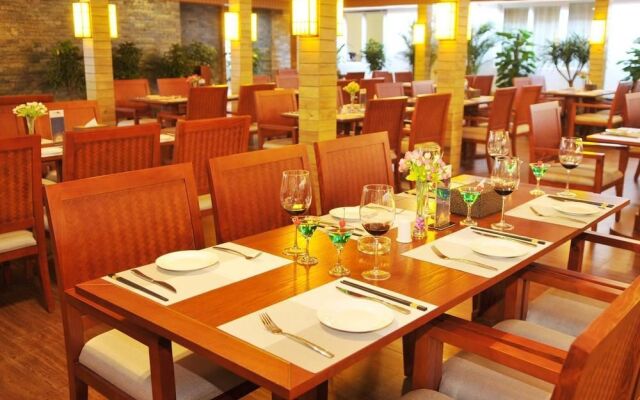 Xishuangbanna Harbour Side International Hotel