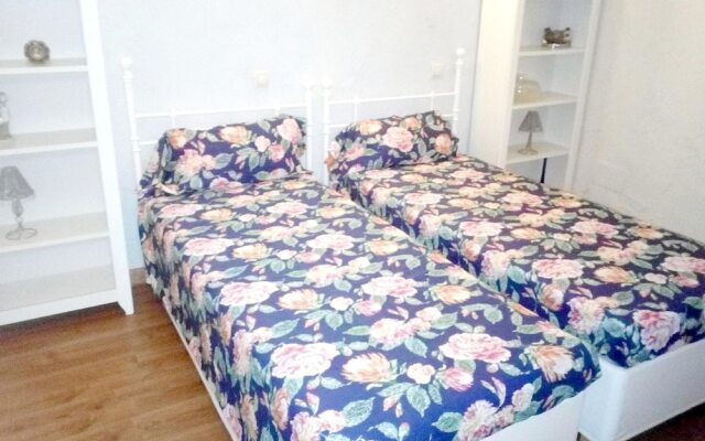 House With 2 Bedrooms in Bernuy, With Furnished Garden