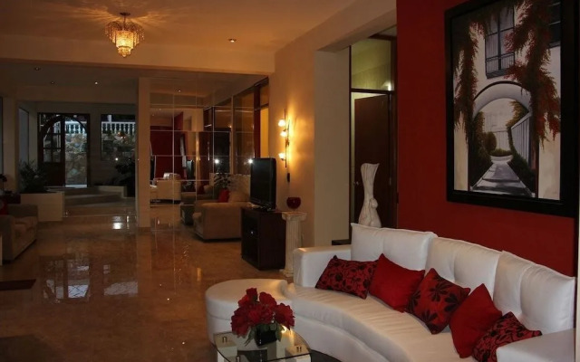 La Mansion Casa Hotel