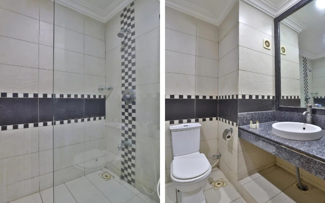 Capital O 23123 Hotel Kohinoor