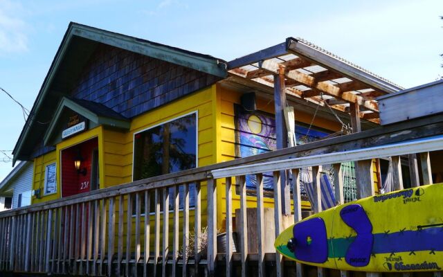 Tofino Travellers Guesthouse