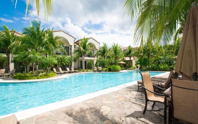 Impressive 2nd-floor Unit in Coco Done in Red and Orange Hues