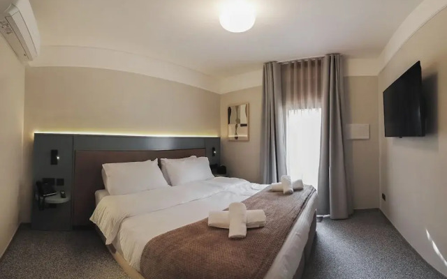Maria Rosa Suites