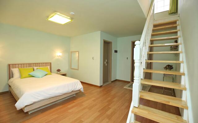 Jeju Olrepeurobangseu Pension