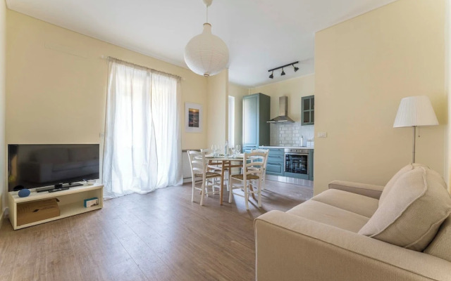 Spacious Apartment In Sori With Terrace