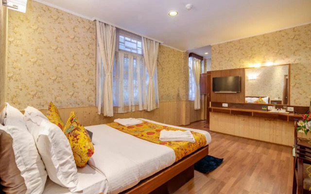 Muscatel Spring Burn - 100 Mts from Mall Road