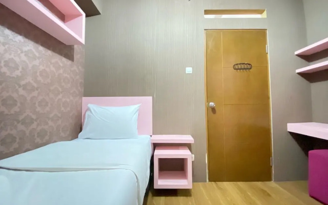 Spacious 3Br At Gateway Ahmad Yani Cicadas Apartment