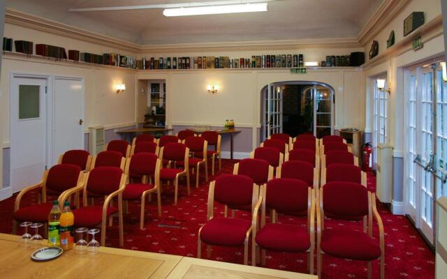 Lydney House - Guest house