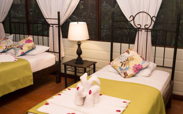 Aninga Lodge