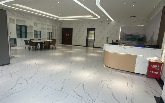 Aksu Dongcheng Hotel