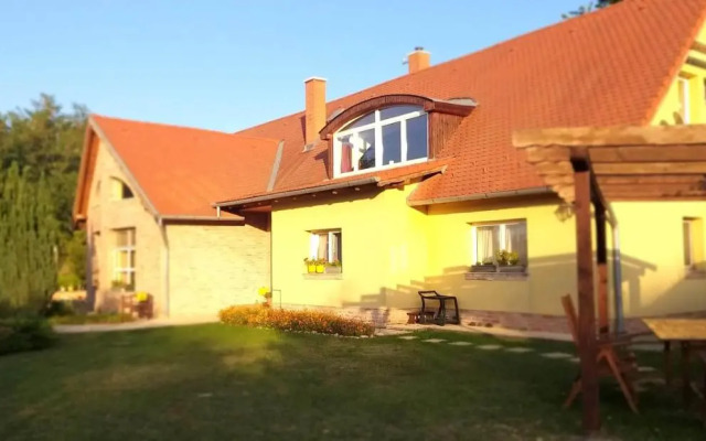 Rooms for Rent near Budapest