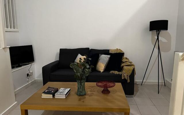 Barbican Pad by condokeeper