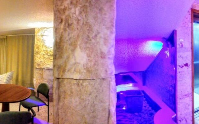Hotel Marom