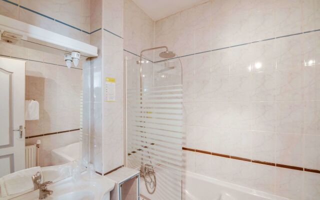 Brit Hotel Les Comtes de Champagne Centre Historique