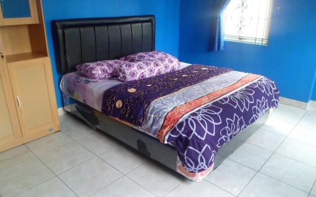 Villa Kota Bunga Lavender