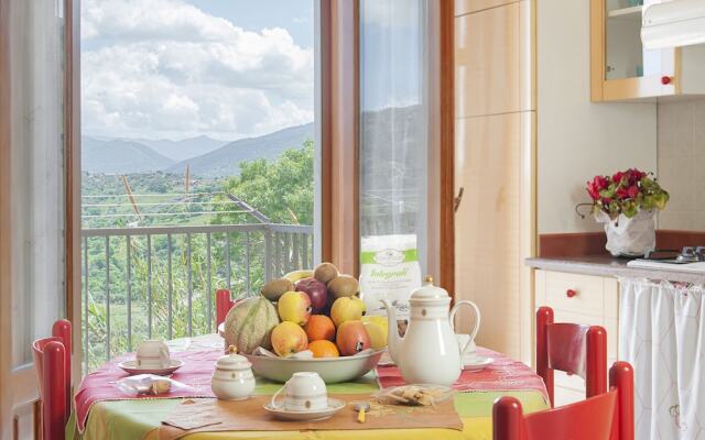 Smile Apartment with views by Wonderful Italy