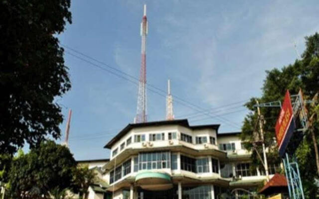Nyata Plaza Hotel