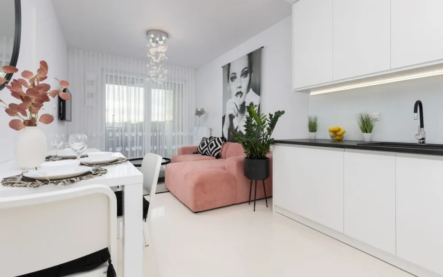 Trendy Warsaw Apartment by Renters