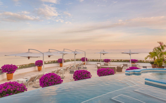 Grand Miramar All Luxury Suites & Residences