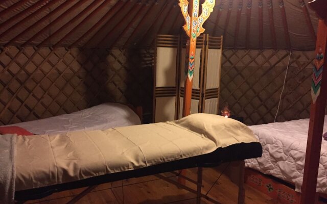 Les Yourtes Bourcominoises