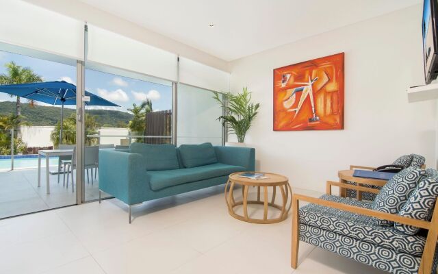 Pool Port Douglas