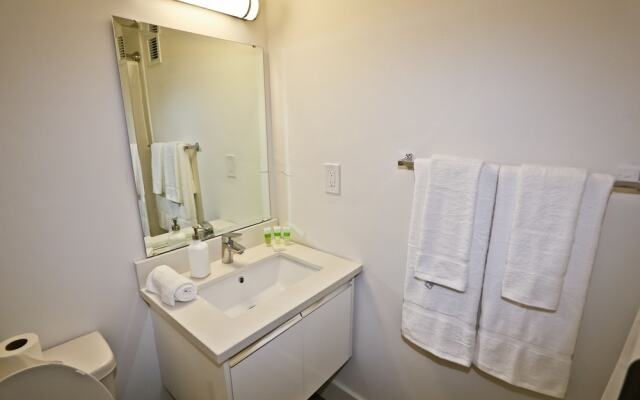 Coconut Grove Apartments by NUOVO