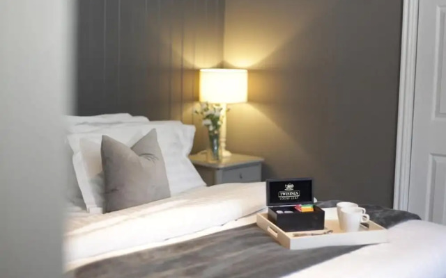 The Knife and Cleaver