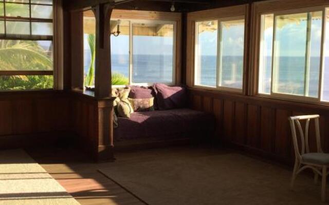 Hilo Bay Oceanfront B&B