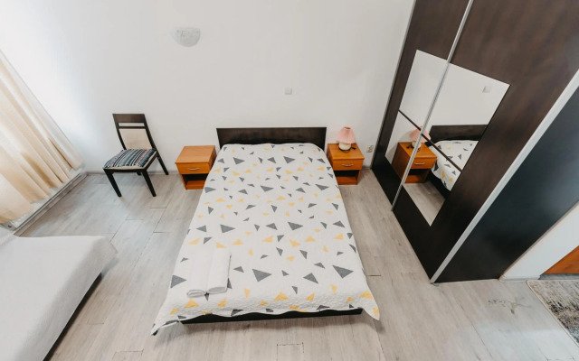 Studio Piata Amzei NR.1 (17 A)