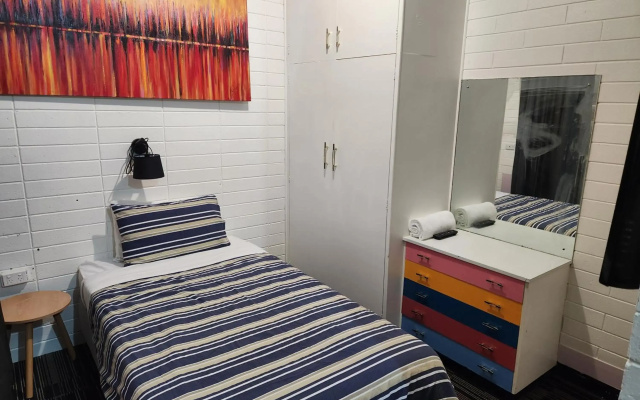 Adelaide Backpackers Hindley St