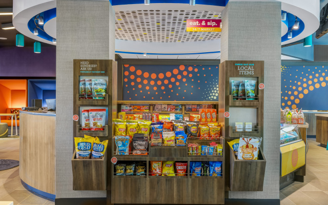 Tru By Hilton Lathrop, CA
