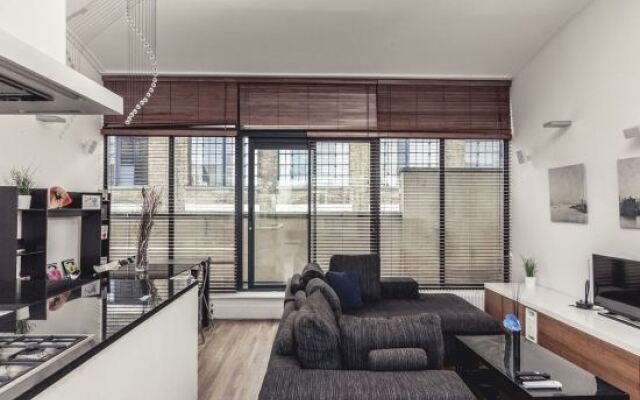 Long Lane Penthouse