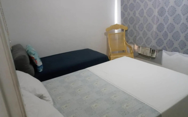 SUITE com BANHEIRO PRIVATIVO e QUARTO DUPLO