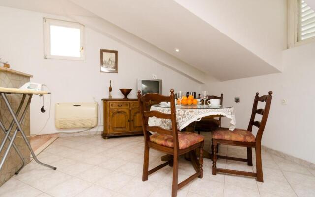 Apartment La Marina