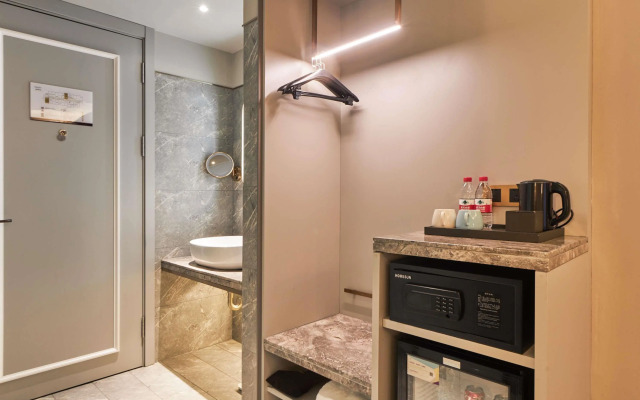 Mercure Harbin Hexing Road