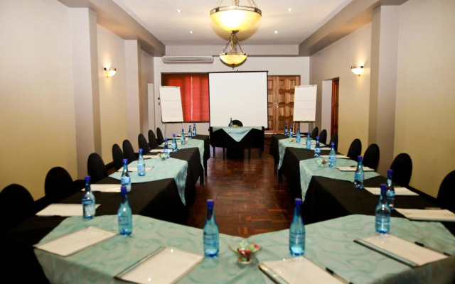 Le Grand Chateau Hotel