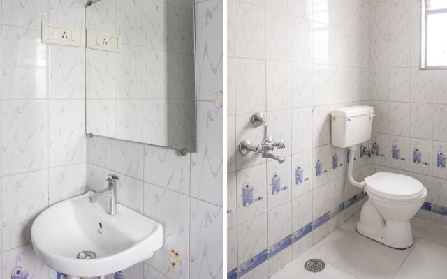 OYO 40687 Silver Star Executive