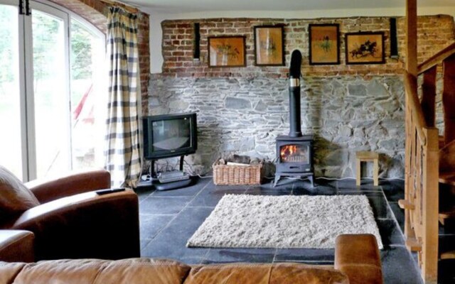 Glan Clwyd Isa - The Coach House