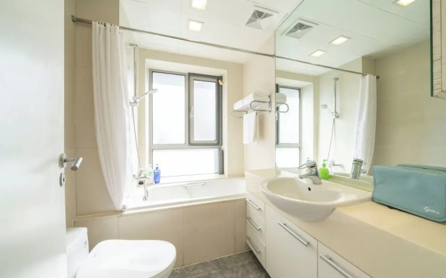 Tyms Cozy 2BR 1BA Apt Xuhui Metro