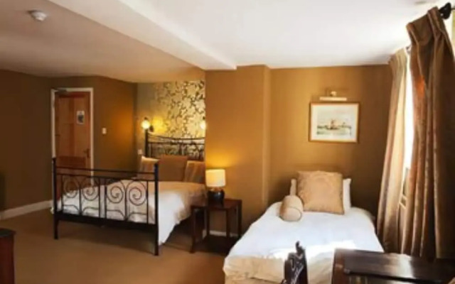 The White Cliffs Hotel