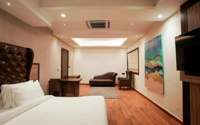 Royal Ritz